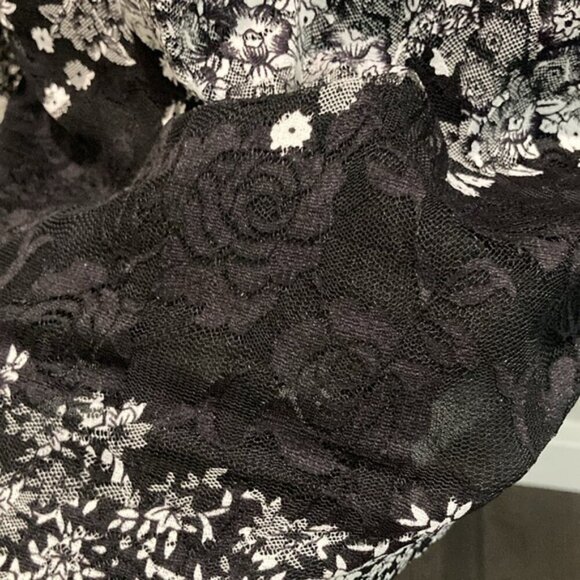 Amanda collection Bell Sleeve Blouse size large - Picture 7 of 15